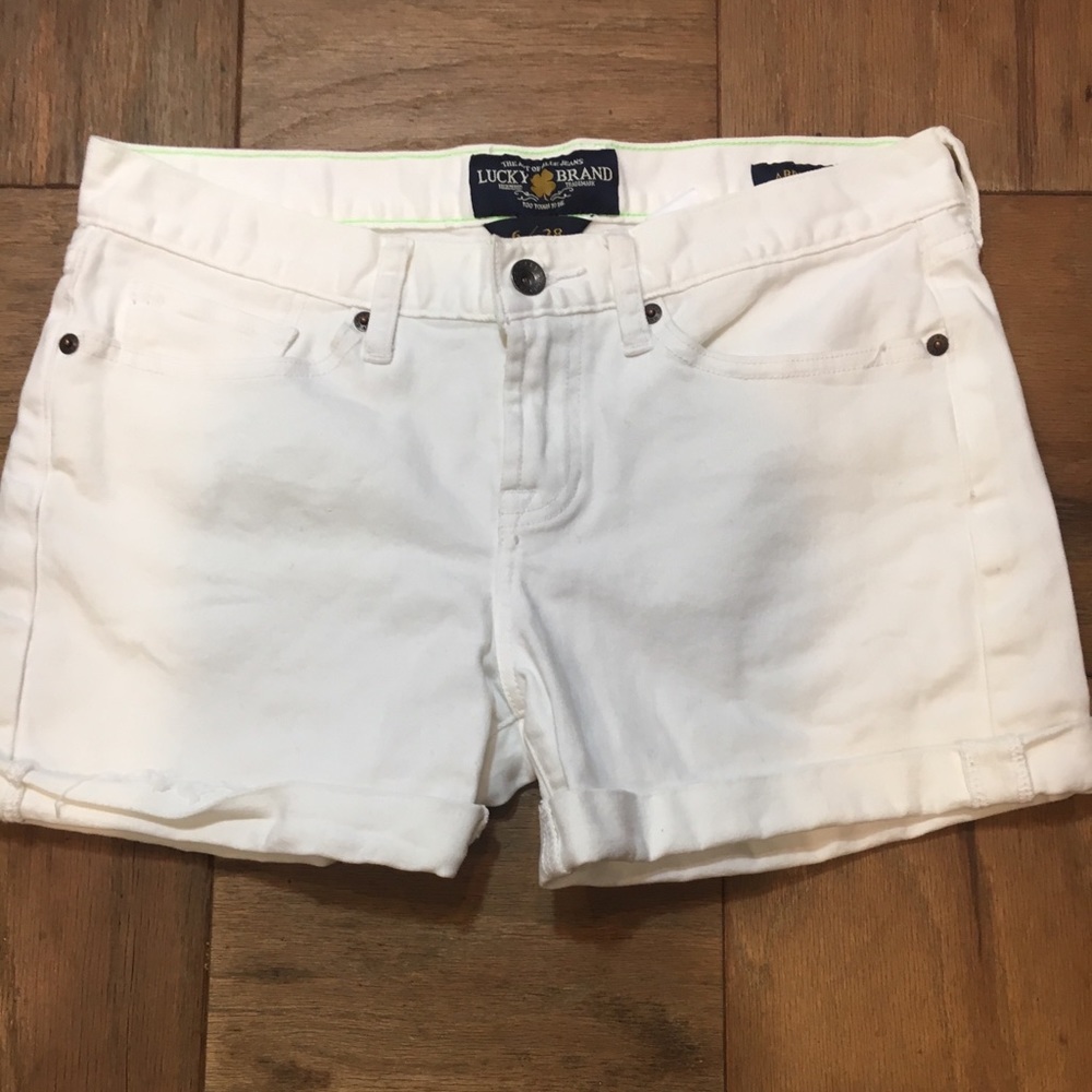 White Lucky Brand Women denim Abbey short SZ 6/28